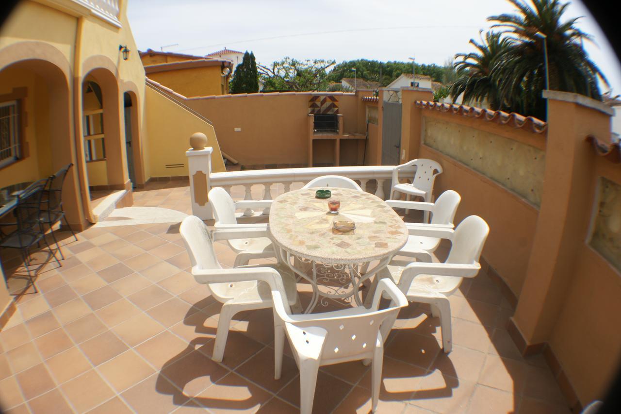 Goldhome - Carlit - Casa 9 Habitaciones, Piscina Privada, Sala De Juegos Empuriabrava