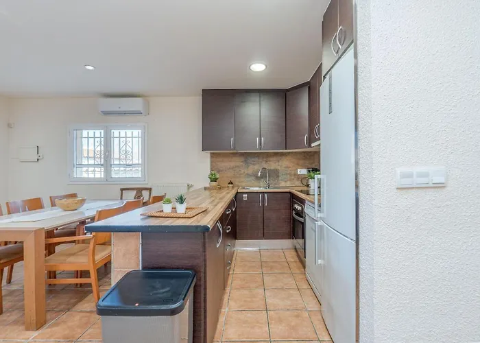 Goldhome - Carlit - Casa 9 Habitaciones, Piscina Privada, Sala De Juegos